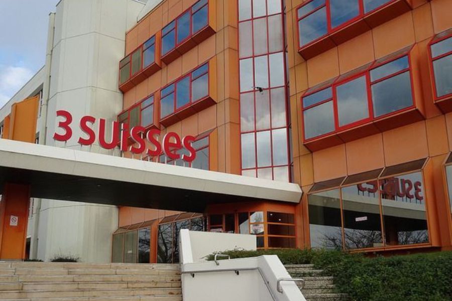 Embrace Style and Comfort with 3 SUISSES