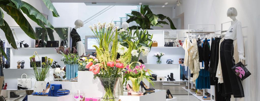 Discover the World of Luxury Fashion with LuisaViaRoma | A Closer Look at Italy’s Premier Retailer